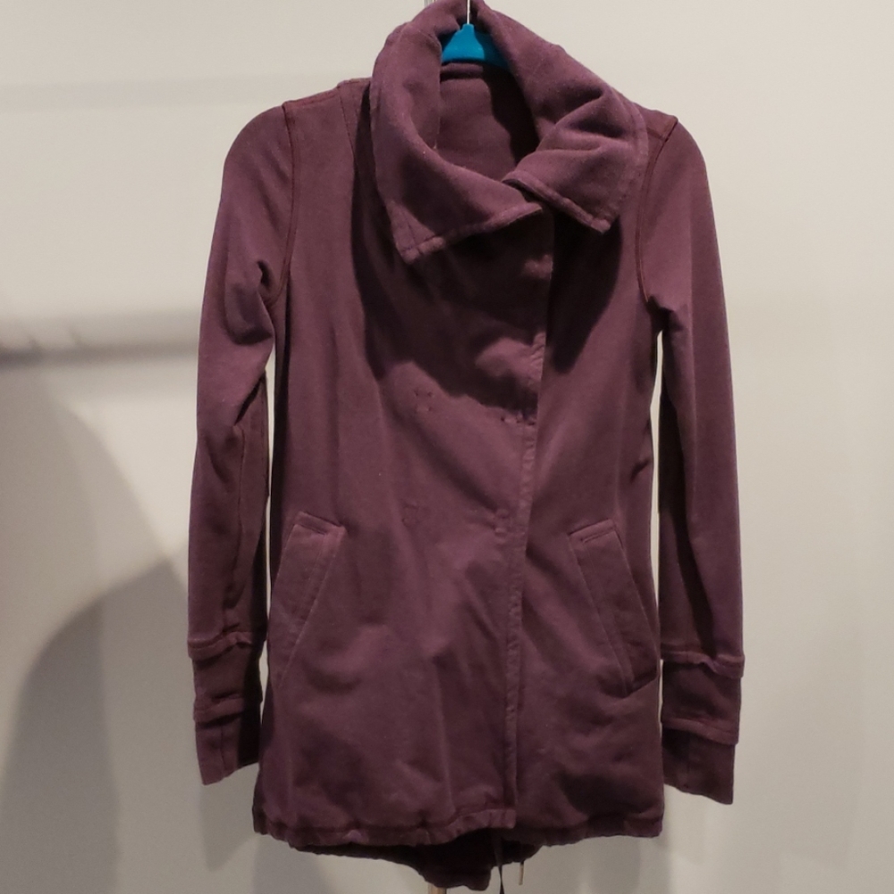 Lululemon Gratitude Wrap - size 6